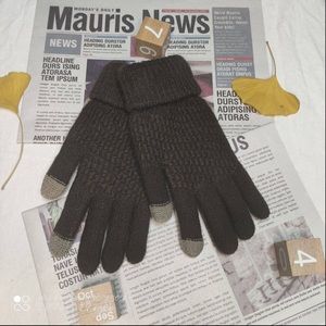Woman's gloves
